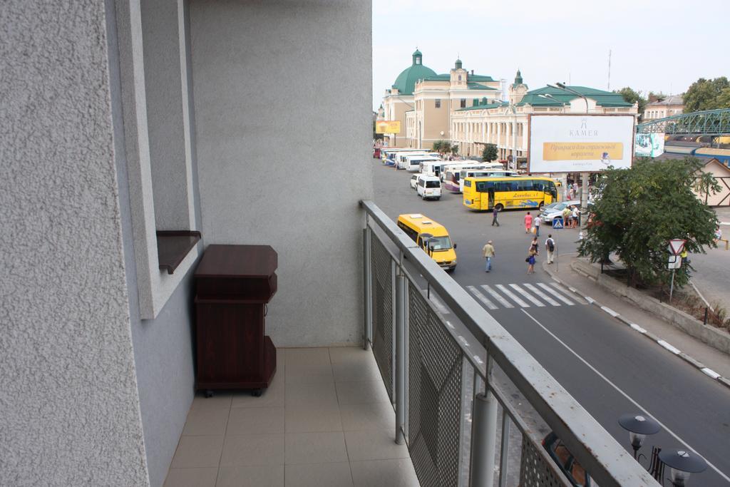 Suite On Railway Station Ivano-Frankivs'k Room photo